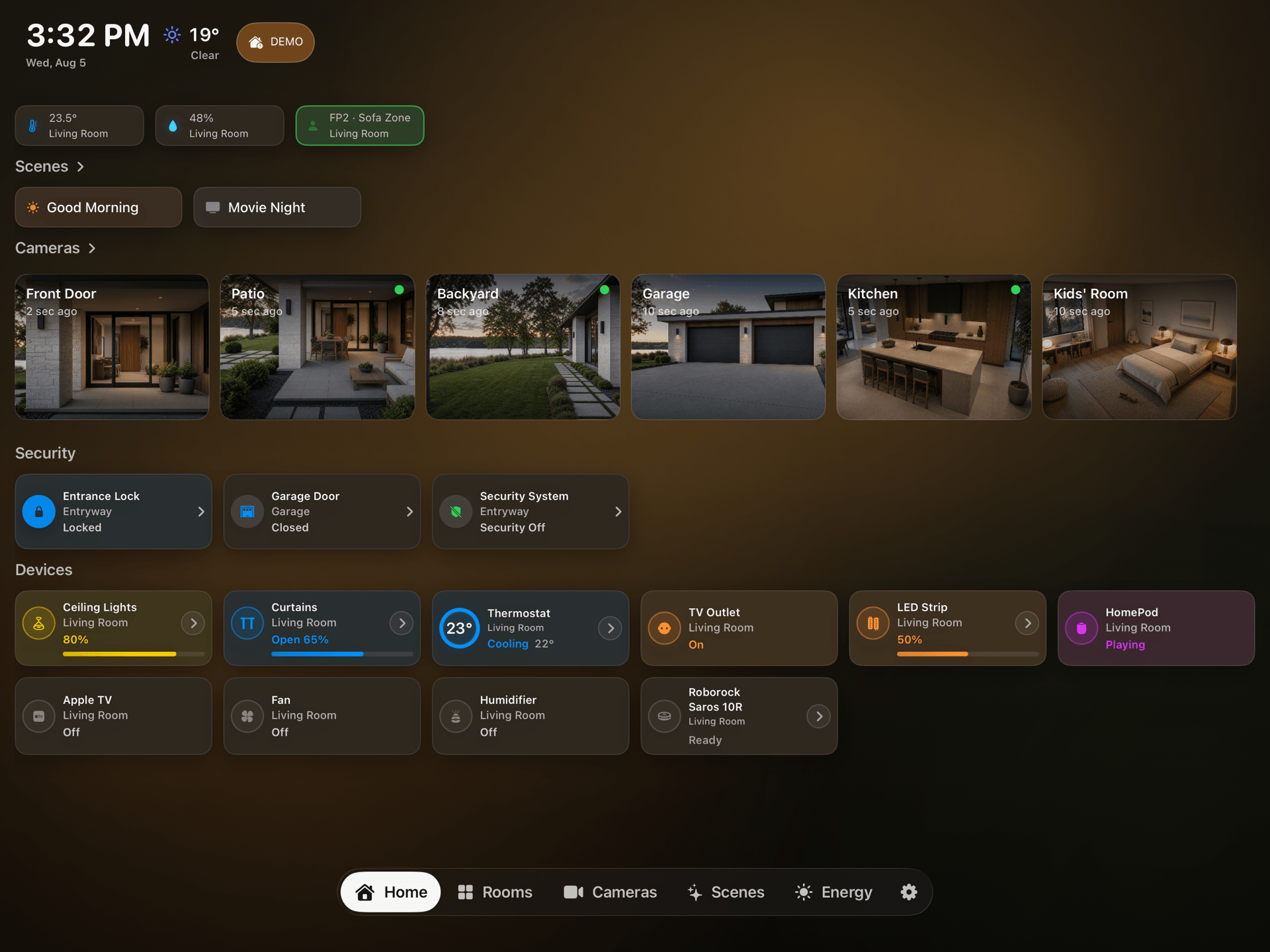 Tableau de bord HomeDeck avec caméras, scènes, sécurité et commandes de la maison sur iPad